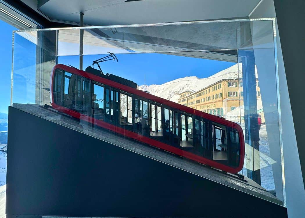 Mount-Pilatus-Model-of-Cogwheel-train-at-Pilatus-Upper-Station