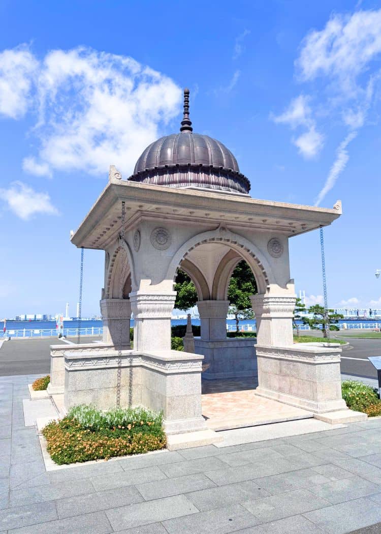 Yokohama - Gazebo in Yamashita Park