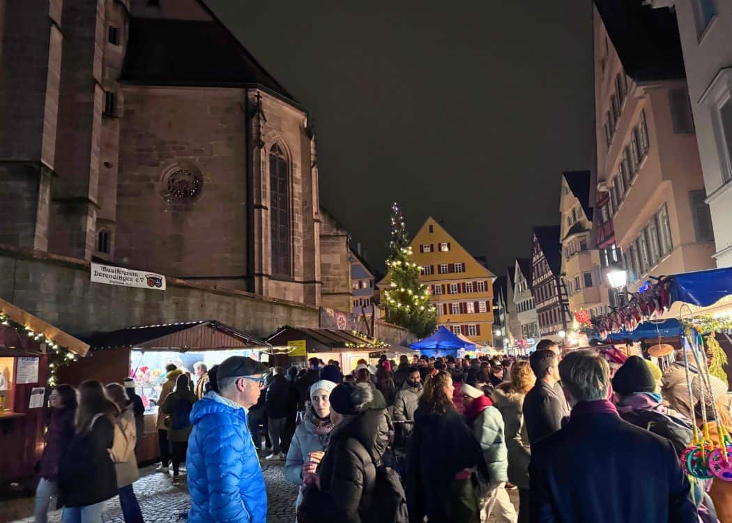 Tubingen - Market is very busy at night